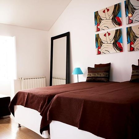 Triplex With Garage - Praca Das Flores Lisbon Room photo