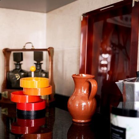 Triplex With Garage - Praca Das Flores Lisbon Room photo