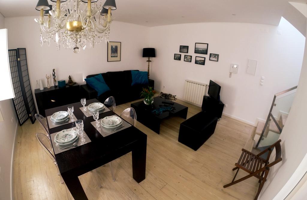 Triplex With Garage - Praca Das Flores Lisbon Room photo