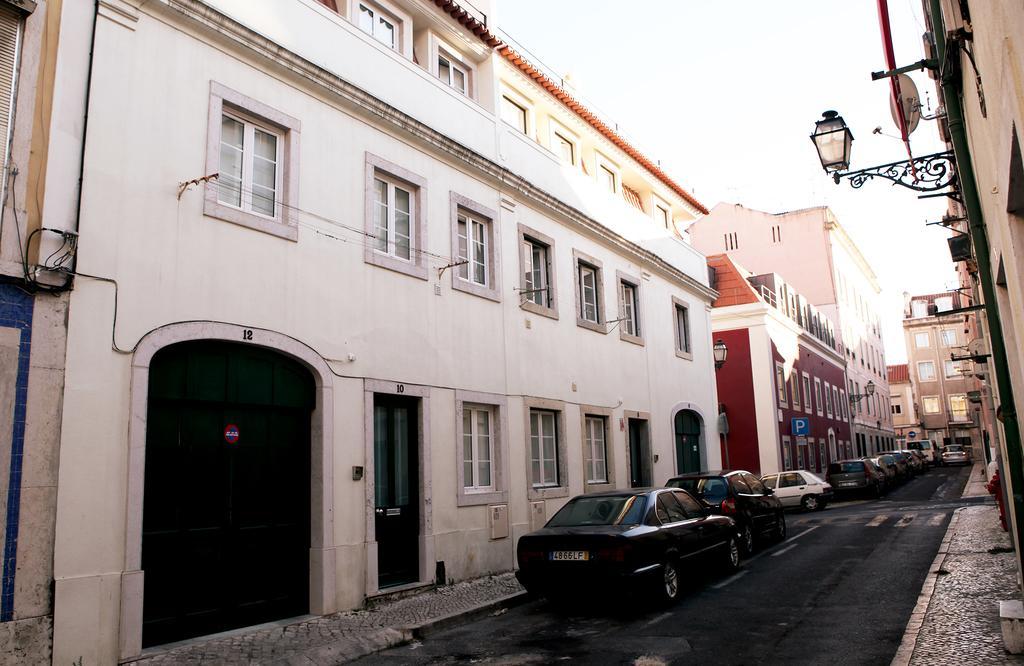 Triplex With Garage - Praca Das Flores Lisbon Room photo