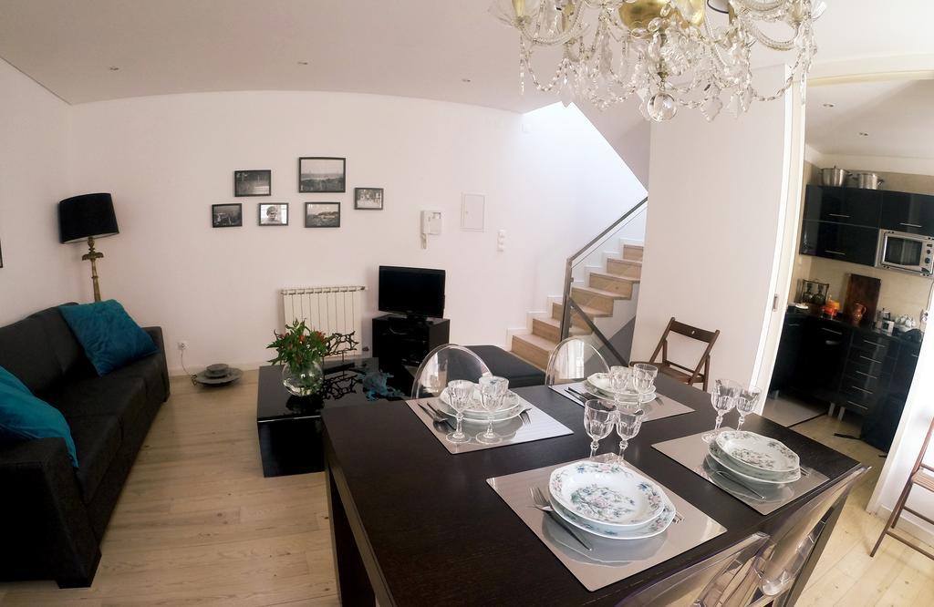Triplex With Garage - Praca Das Flores Lisbon Room photo