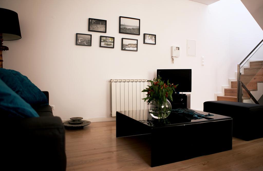 Triplex With Garage - Praca Das Flores Lisbon Room photo