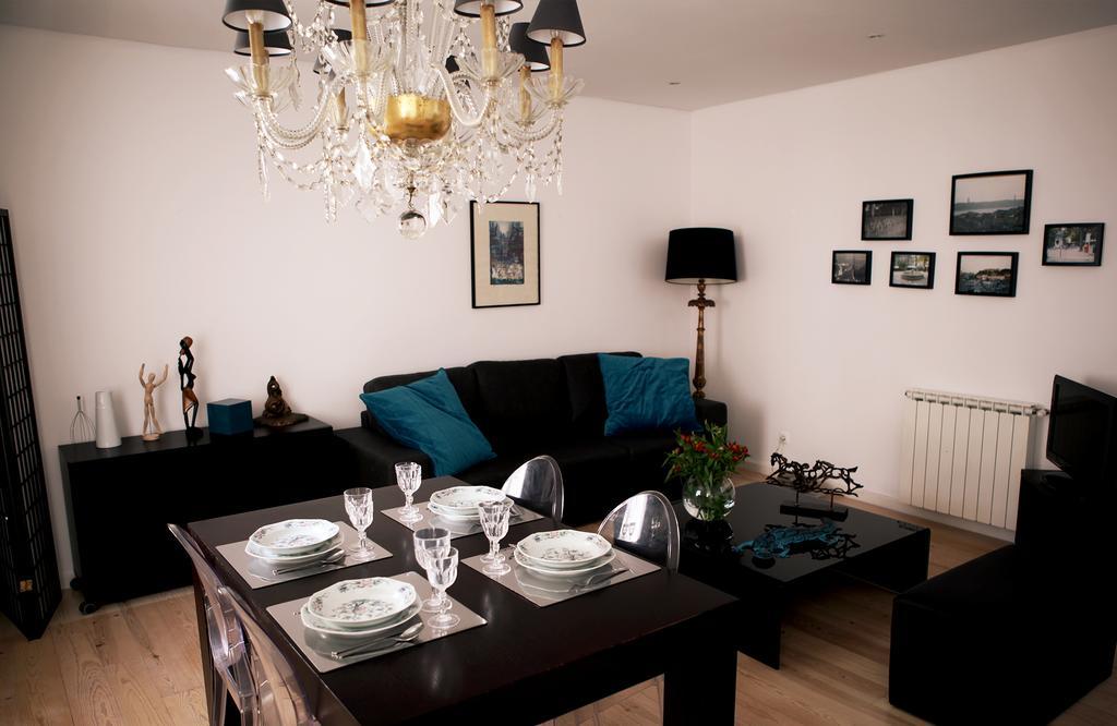 Triplex With Garage - Praca Das Flores Lisbon Room photo