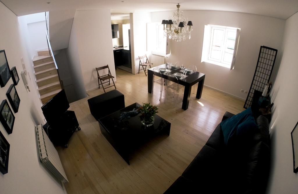 Triplex With Garage - Praca Das Flores Lisbon Room photo