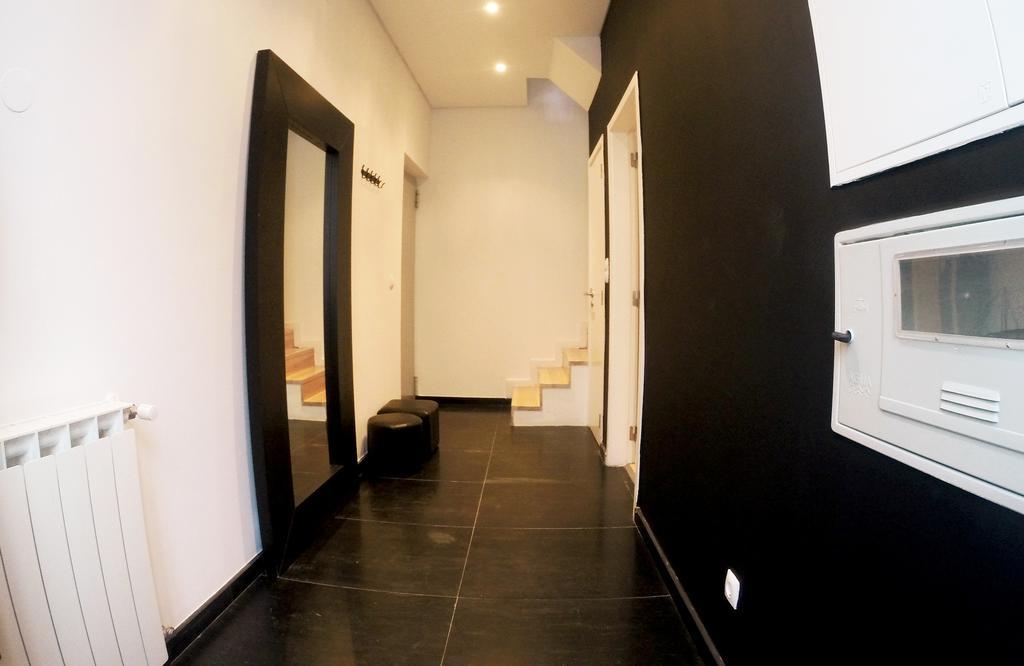 Triplex With Garage - Praca Das Flores Lisbon Room photo